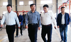 海拉爾農(nóng)墾集團董事長李洪斌到我公司參觀考察